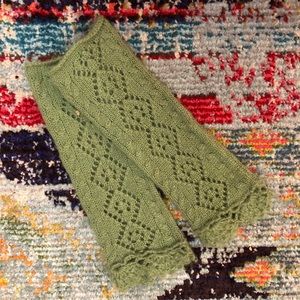 Crochet Fingers-less Gloves